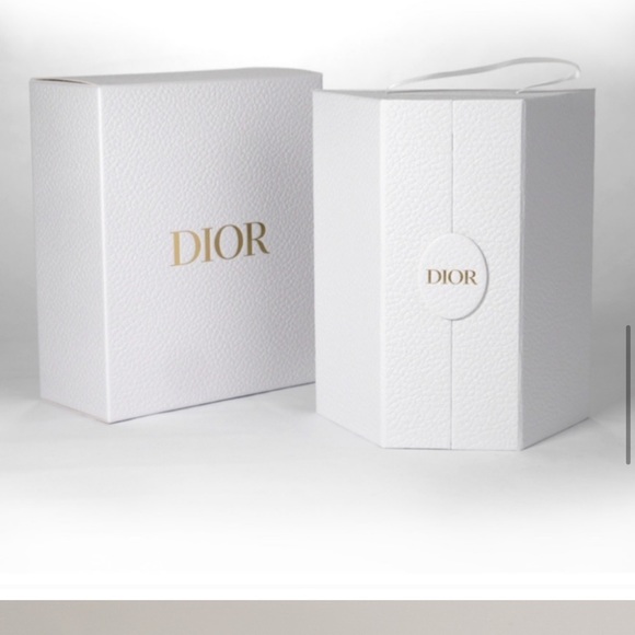 Dior Montaigne Coffret J'Adore Limited Edition VIP Gift Brand New - Picture 1 of 8